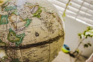 Les globes terrestres anciens peuvent avoir beaucoup de valeur