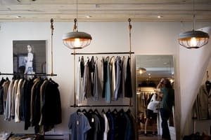 Vous pouvez faire le tri dans votre dressing grâce à une appli collaborative de quartier