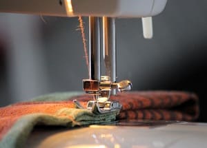 Apprenez à coudre vos propres vêtements grâce à l'upcycling
