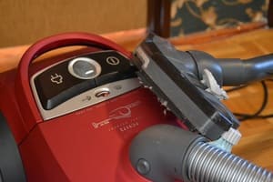 Si votre aspirateur montre un signe de faiblesse, ne le jetez pas immédiatement