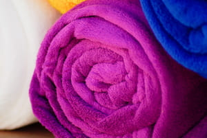 Les astuces pour recycler le linge de maison ne manquent pas