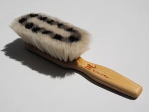 Brosses, chiffons et autres torchons sont plus écolo que des lingettes estampillées bio