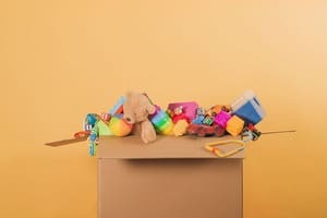 Pensez à donner les anciens jouets aux associations