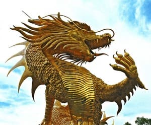 Les dragons font partie des motifs récurrents sur les tapis chinois