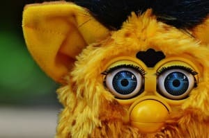 Le Furby fait partie des jouets vintage des années 1990 toujours tendances