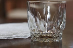 La réparation d'un verre fêlé nécessite un minimum de précautions