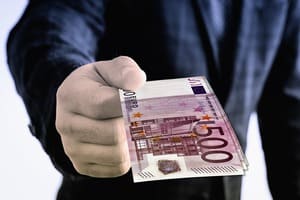 Vendez des meubles pour réduire le budget déménagement et gagner de l'argent